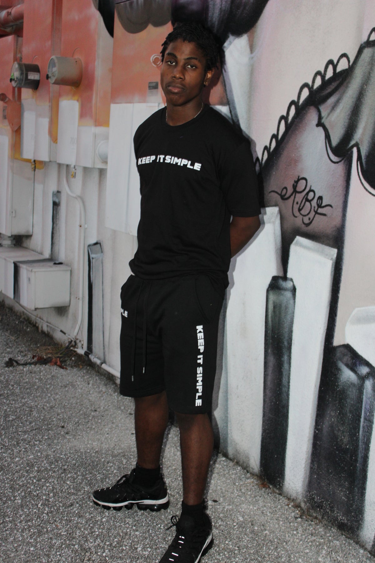 BLACK "KEEP IT SIMPLE" SHORTS