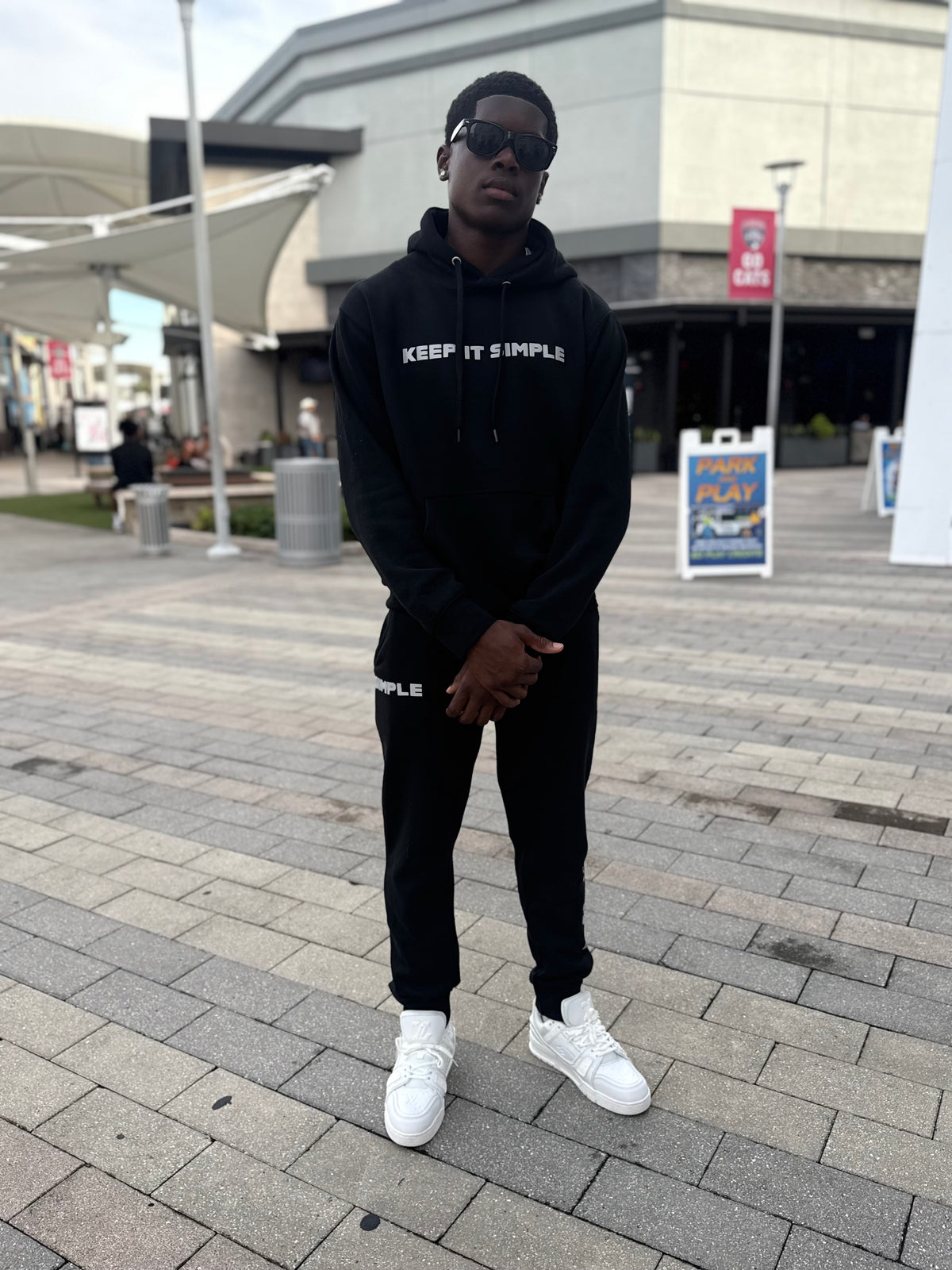 BLACK "KEEP IT SIMPLE" SWEATSUIT